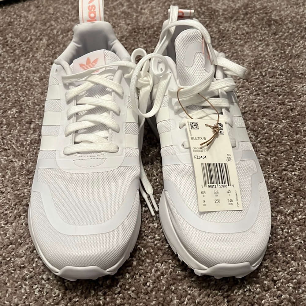 Adidas 90s style sneakers. Never worn!!